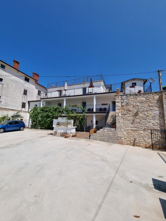 Apartments Residenz Labinci - Einzeln Haus Casa Rustica Kaštelir Exterior foto